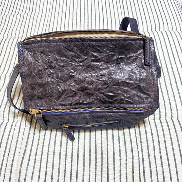 지방시 가방 판도라 링클 가방 판매