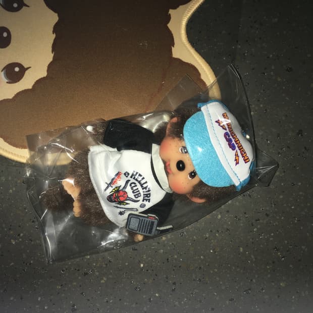 몬치치 기묘한 이야기 키체인 헬파이어 클럽