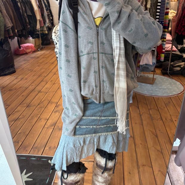 히스테릭글래머 레터링 후드집업