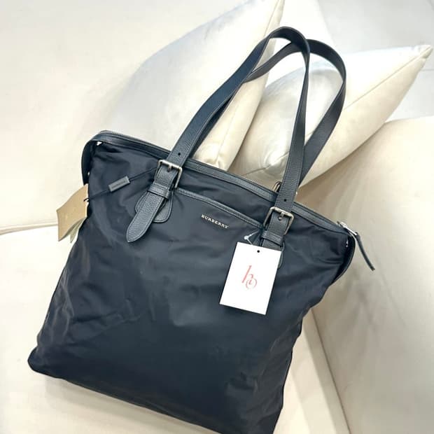 버버리 트렌톤 나일론 숄더백 (정품)