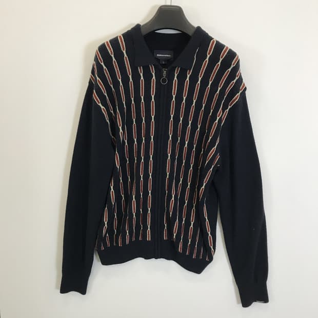 디스이즈네버댓 체인 카라넥 니트집업 [L사이즈]