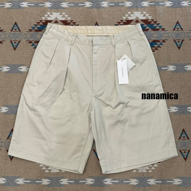 [30] 나나미카 더블 플리츠 치노 쇼츠 드라이 샌드