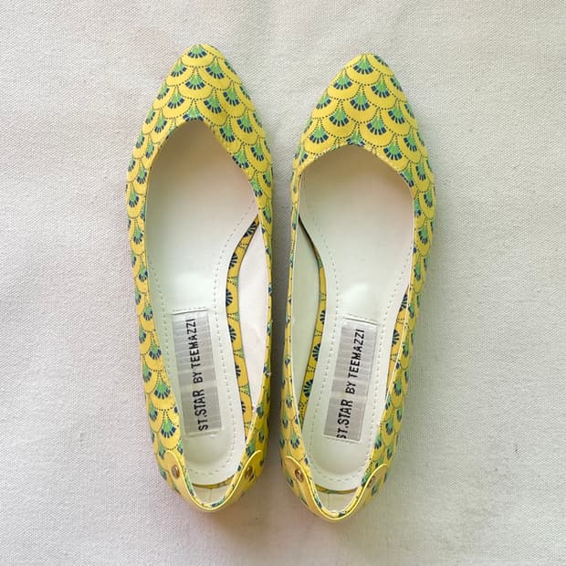 ST.STAR BY TEEMAZZI 옐로우 패턴 포인티드 토 플랫슈즈
