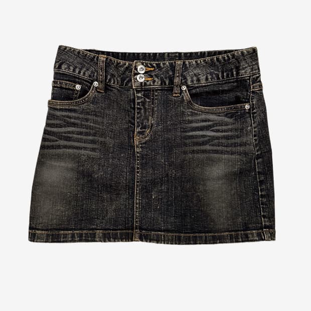 cubic button low-rise denim skirt