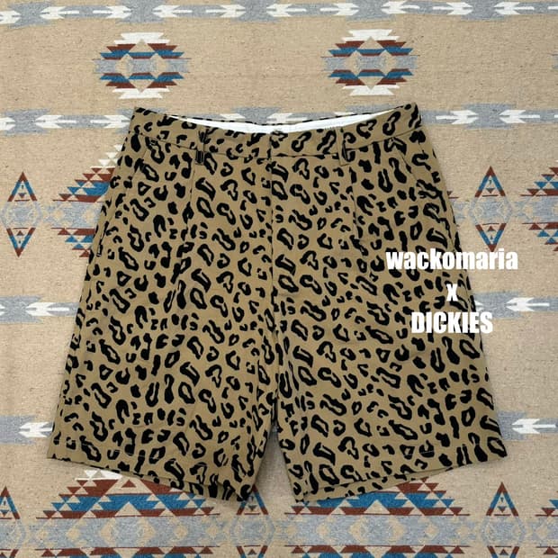 [M] 와코마리아 x 디키즈 플리티드 쇼츠 트라우저 레오파드