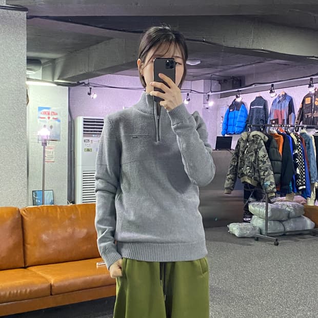 라코스테 스몰 로고 그레이 코튼 반집업 니트 B2979