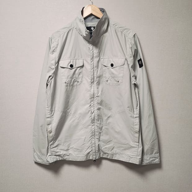 [105] 데상트 바람막이 자켓