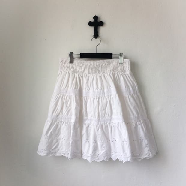 Punching point mini skirt