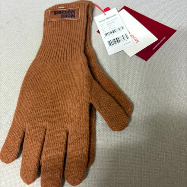 마르디메르크디 울 장갑 새상품 브라운 색상 새제품