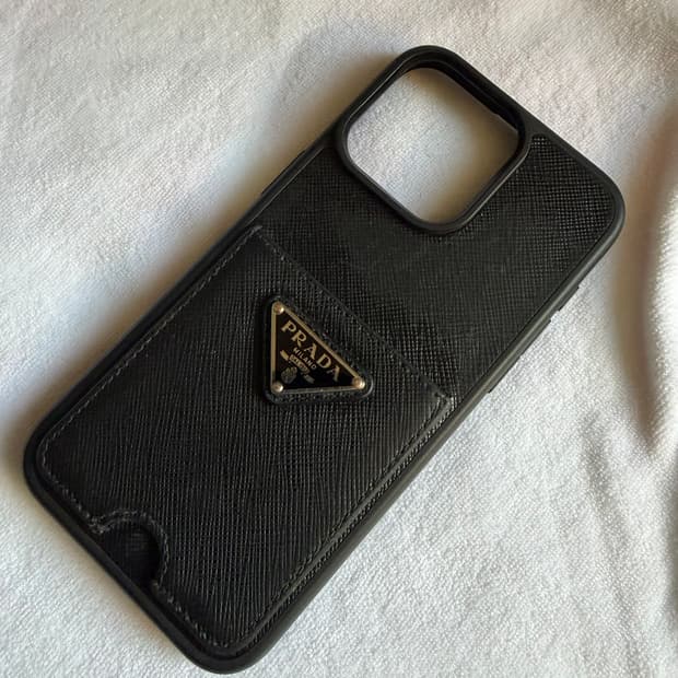 아이폰 15프로맥스 프라다 케이스