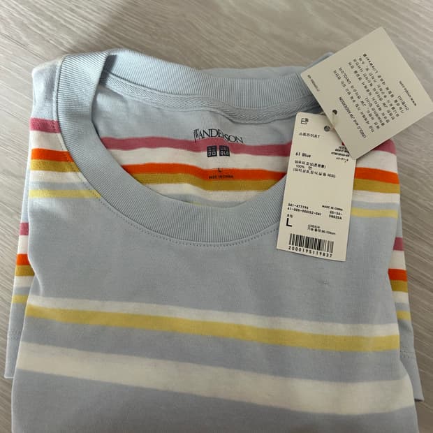 유니클로 JW앤더슨 스트라이프T 블루 L사이즈