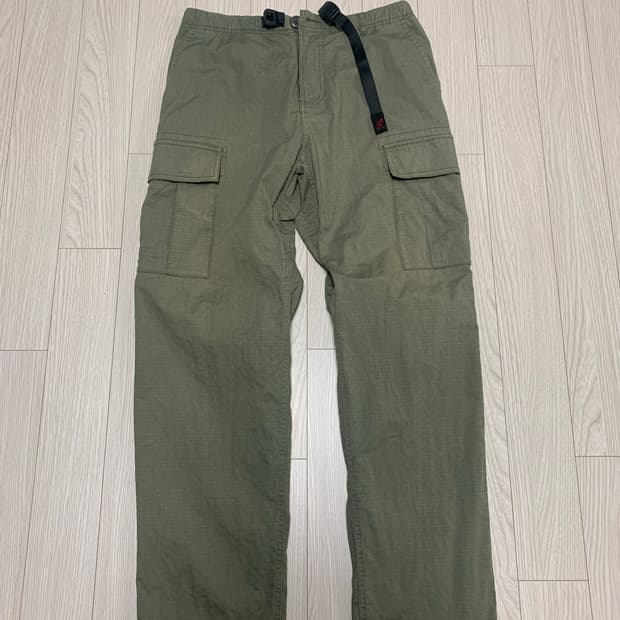 그라미치(Gramicci)의 빅 립스탑 카고 팬츠