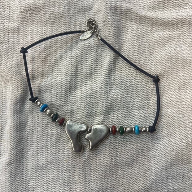 정품 요지야마모토 목걸이 팝니다