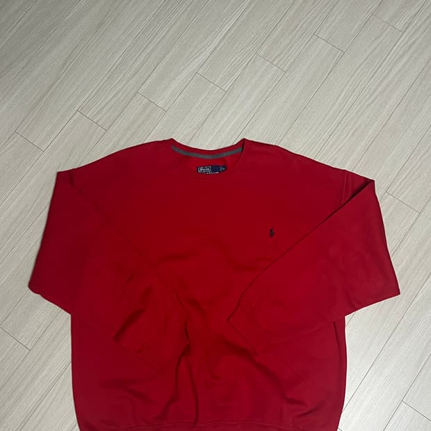 폴로 레드 맨투맨