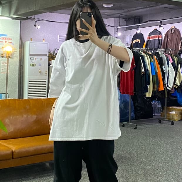 IEY 로고 백프린팅 반팔 티셔츠 B4851