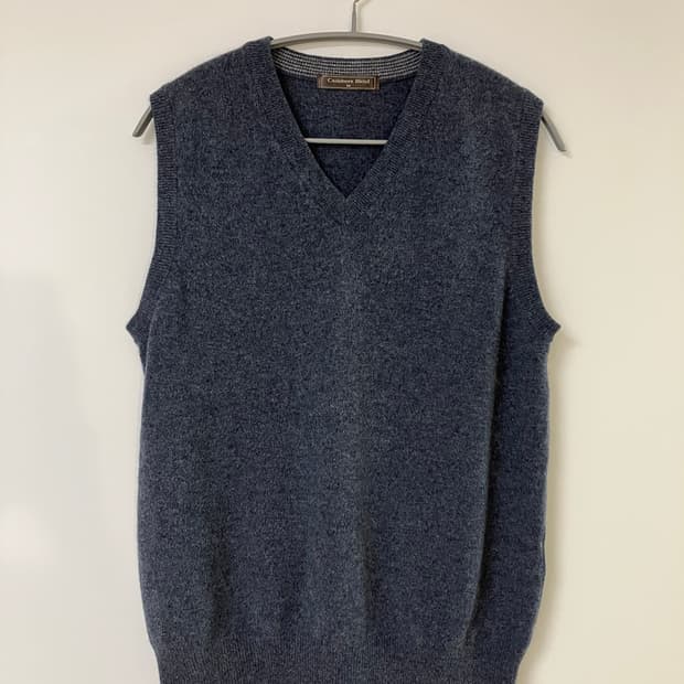 캐시미어 니트 조끼 팝니다! M(95)