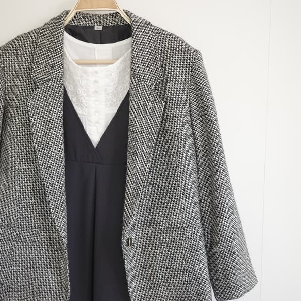 모던한 헤링본 자켓