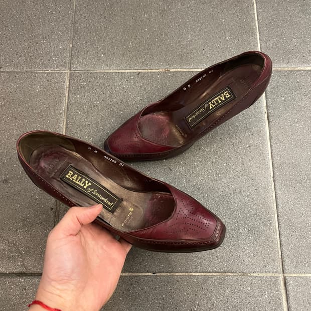 발리 웨스턴 무드 펌프스 힐