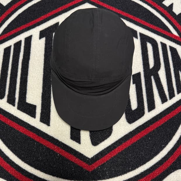 무신사 스탠다드 스포츠 라이트웨이트 러닝 캠프 캡 블랙