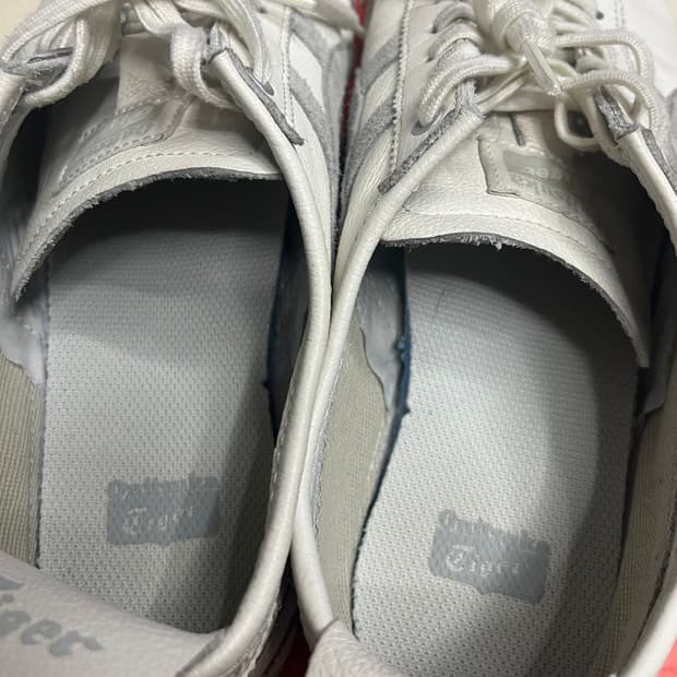 오니츠카타이거 화이트 