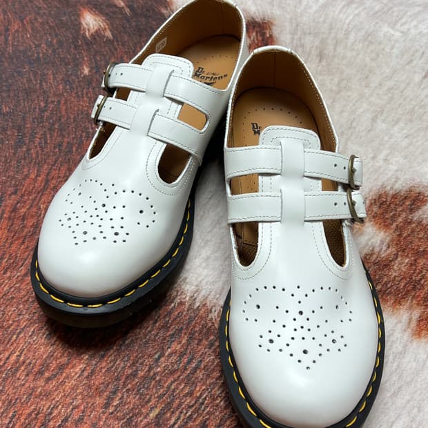 [270] 닥터마틴 8065 메리제인 화이트 42