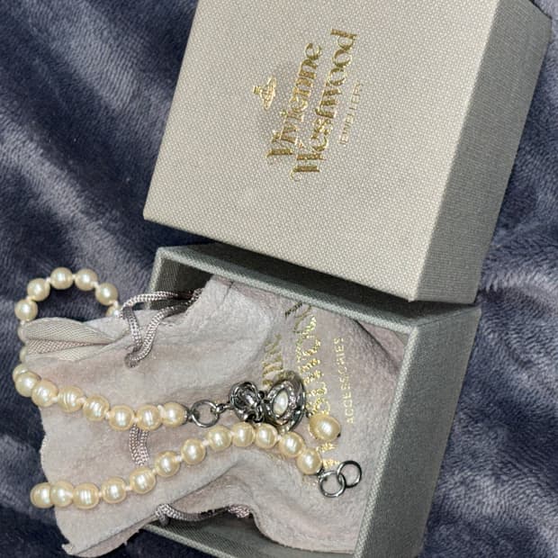 비비안웨스트우드 진주 초커 목걸이 orb