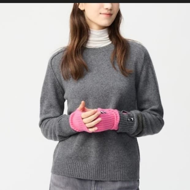 유니클로 안야힌드마치  캐시미어 크루넥 스웨터 캐시니트 라지