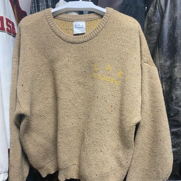 아이앱스튜디오 새들러하우스 니트