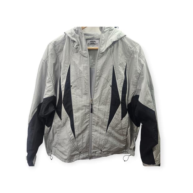 TRAVEL 배색 후드 바람막이 자켓