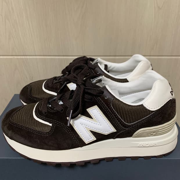 뉴발란스 574 레거시 브라운