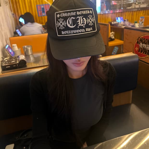 올드 크롬하츠 구형 CH 할리우드 트러커캡 블랙