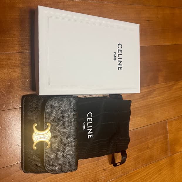 셀린느 트리옹페 플랩 카드 지갑