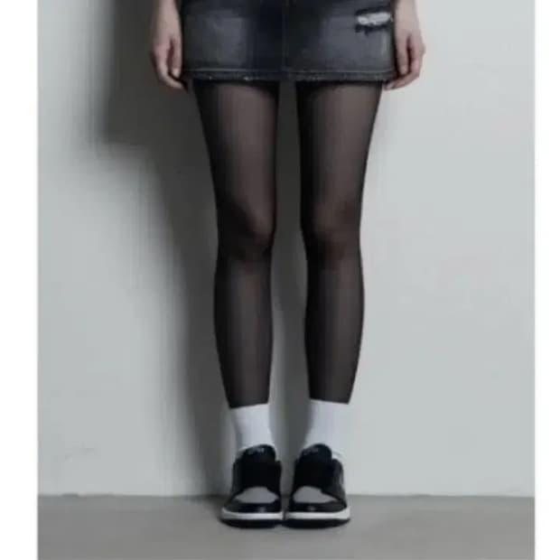 시너진 데미지 워싱 블랙 데님 미니스커트