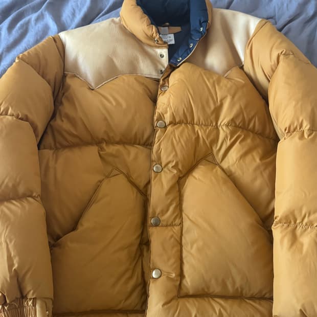 록키마운킨 페더베드 다운자켓 머스타드