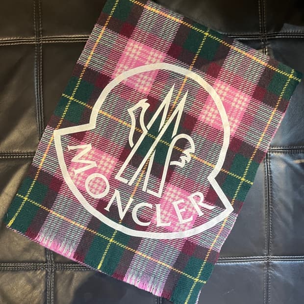 몽클레어 울 머플러