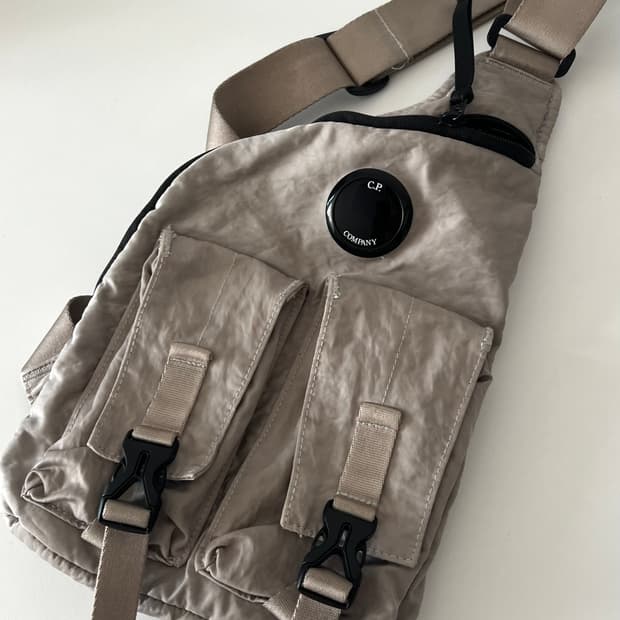 CP 컴퍼니 가방 (슬링백, 유틸리티백)