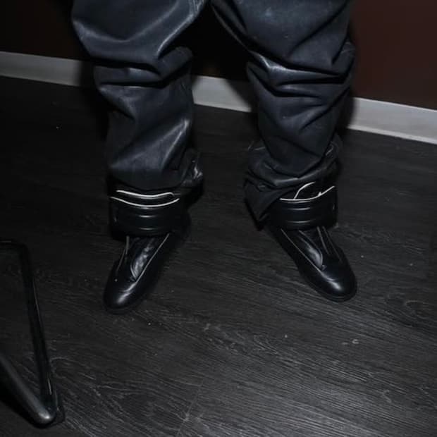 마르지엘라 퓨처 44 블랙