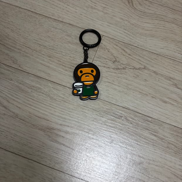 스타벅스 베이프 베이비 마일로 키링