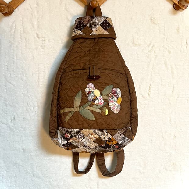 빈티지 패치 퀼트 브라운 백팩 