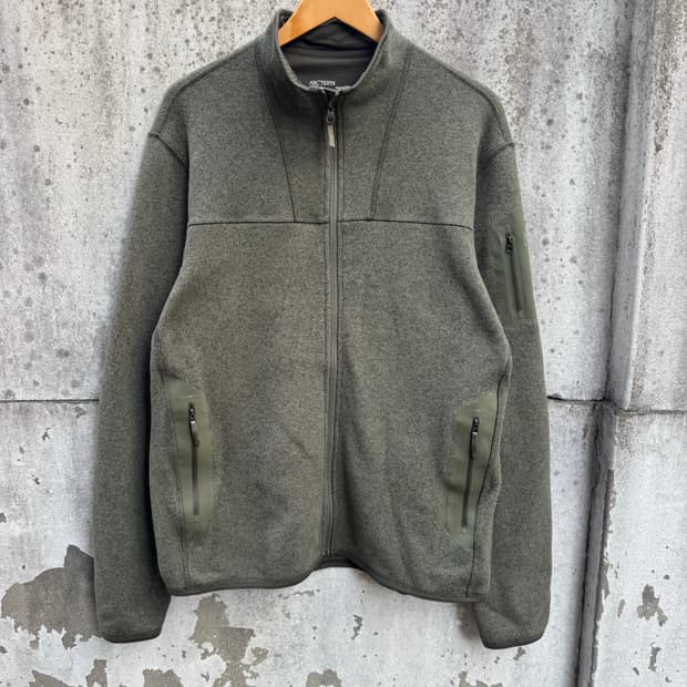 아크테릭스 커버트 후리스 집업