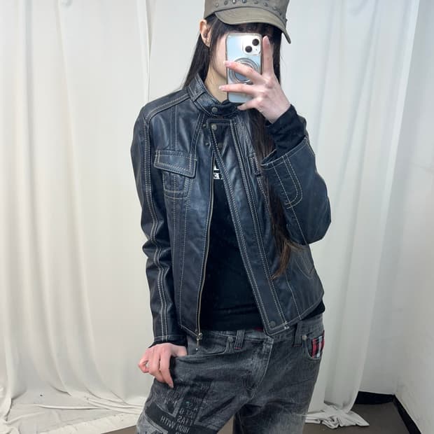 블랙 스티치 레더 자켓