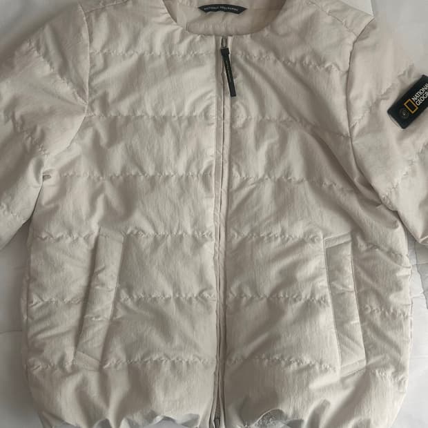 네셔널 경량패딩