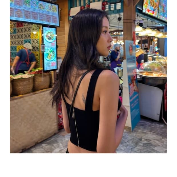디온리 민소매탑