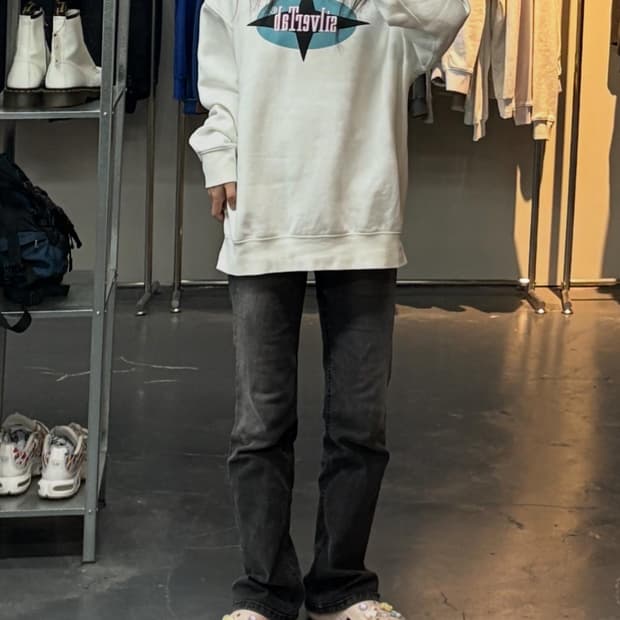 리바이스 실버탭 그래픽 크루넥 스웨트셔츠 A2801