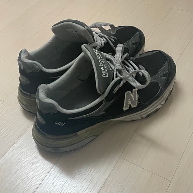 뉴발란스 993 블랙 255사이즈(정품)