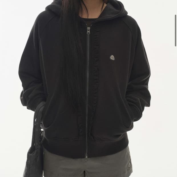 COYSEIO 코이세이오 러플 레이스 후드집업 블랙