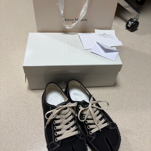 메종 마르지엘라 타비 스니커즈 블랙 37.5