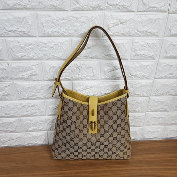 구찌 숄더백 (110291-001998) 정품