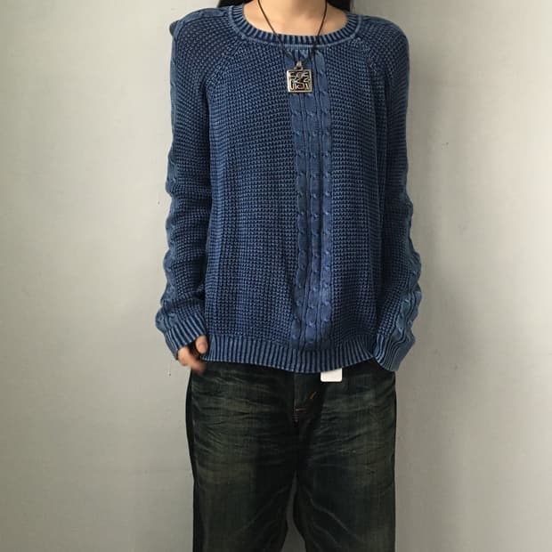Cable pattern knit