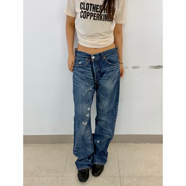 Vintage Levi’s distressed 00s 501